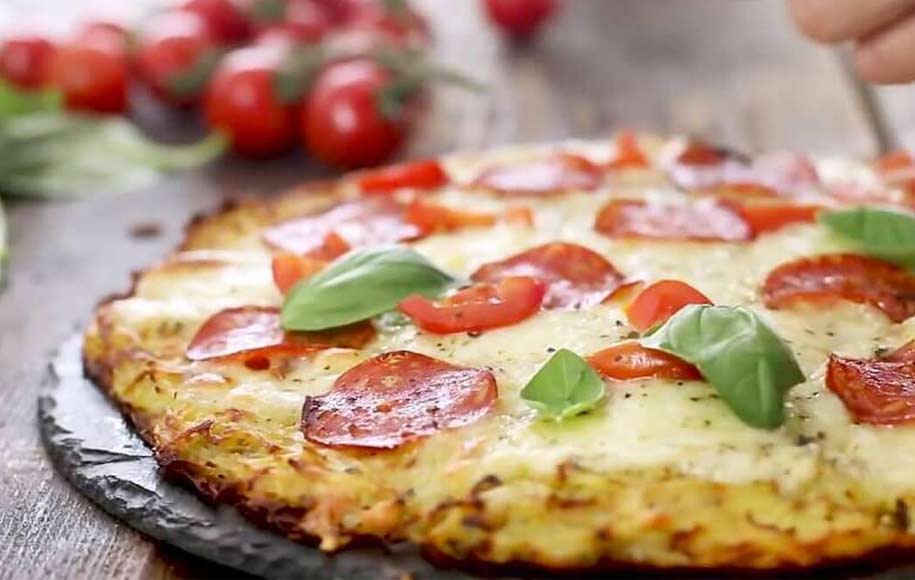 طرز تهیه پیتزا بدون نیاز به خمیر